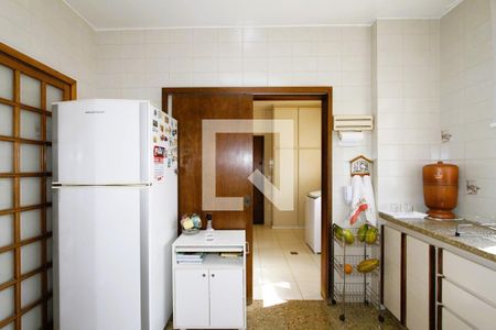 Apartamento para alugar com 140m², 4 quartos e 2 vagas