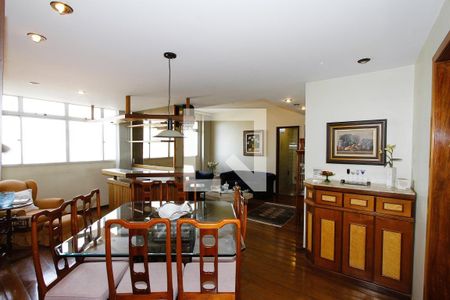 Apartamento para alugar com 140m², 4 quartos e 2 vagas
