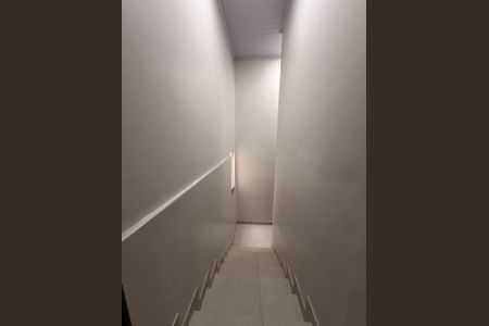Casa para alugar com 60m², 2 quartos e 1 vaga Casa para alugar com 60m², 2 quartos e 1 vagaCorredor
