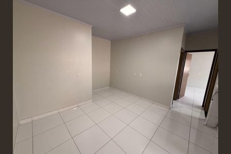 Casa para alugar com 60m², 2 quartos e 1 vaga Casa para alugar com 60m², 2 quartos e 1 vagaSala
