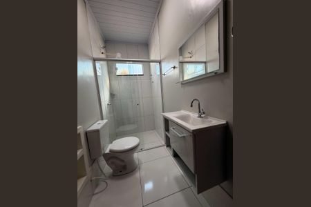 Casa para alugar com 60m², 2 quartos e 1 vaga Casa para alugar com 60m², 2 quartos e 1 vagaBanheiro