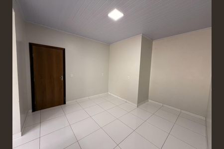 Casa para alugar com 60m², 2 quartos e 1 vaga Casa para alugar com 60m², 2 quartos e 1 vagaSala