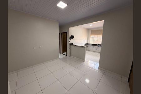 Casa para alugar com 60m², 2 quartos e 1 vaga Casa para alugar com 60m², 2 quartos e 1 vagaSala