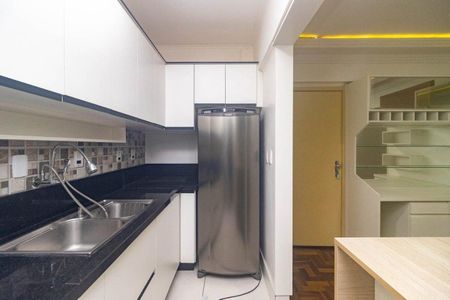 Cozinha de apartamento para alugar com 3 quartos, 68m² em Azenha, Porto Alegre