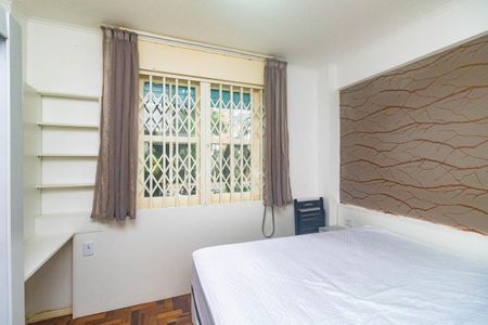 Quarto 1 de apartamento para alugar com 3 quartos, 68m² em Azenha, Porto Alegre