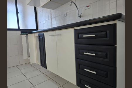 Apartamento à venda com 64m², 2 quartos e 1 vagaCozinha 