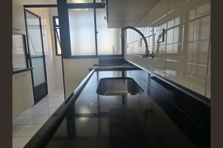 Apartamento à venda com 64m², 2 quartos e 1 vagaCozinha 