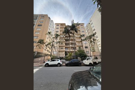 Apartamento à venda com 177m², 4 quartos e 1 vaga Apartamento à venda com 177m², 4 quartos e 1 vagaFachada