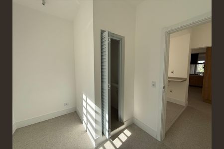 Apartamento à venda com 177m², 4 quartos e 1 vaga Apartamento à venda com 177m², 4 quartos e 1 vagasuite empregada