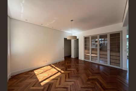 Apartamento à venda com 177m², 4 quartos e 1 vaga Apartamento à venda com 177m², 4 quartos e 1 vagaSala