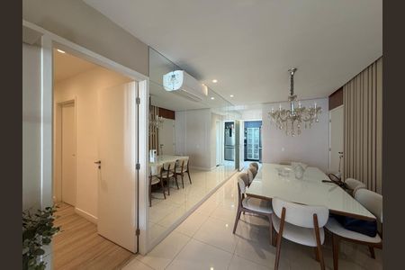 Apartamento à venda com 160m², 4 quartos e 2 vagas Apartamento à venda com 160m², 4 quartos e 2 vagasSala