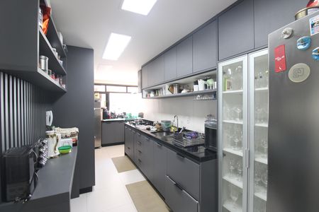 Apartamento à venda com 160m², 4 quartos e 2 vagasCozinha