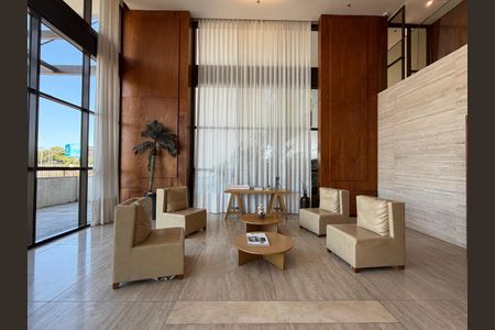 Apartamento à venda com 160m², 4 quartos e 2 vagas Apartamento à venda com 160m², 4 quartos e 2 vagasHall