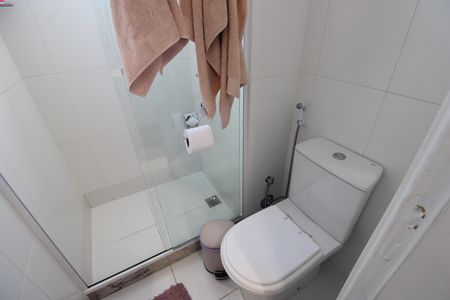 Apartamento à venda com 160m², 4 quartos e 2 vagasBanheiro canadense da suíte 1 e suíte 2