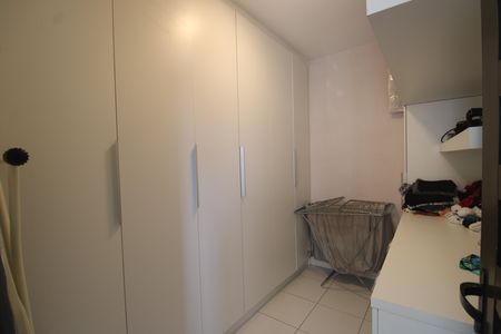 Apartamento à venda com 160m², 4 quartos e 2 vagasÁrea de serviço - Quarto