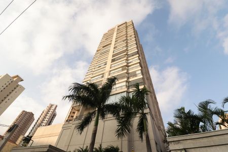 Apartamento à venda com 93m², 3 quartos e 2 vagas Apartamento à venda com 93m², 3 quartos e 2 vagasFachada