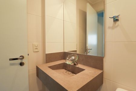 Apartamento à venda com 93m², 3 quartos e 2 vagas Apartamento à venda com 93m², 3 quartos e 2 vagasBanheiro da Suíte 2