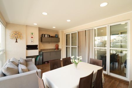 Apartamento à venda com 93m², 3 quartos e 2 vagas Apartamento à venda com 93m², 3 quartos e 2 vagasVaranda gourmet