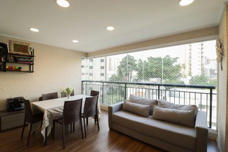 Apartamento à venda com 93m², 3 quartos e 2 vagas Apartamento à venda com 93m², 3 quartos e 2 vagasVaranda gourmet
