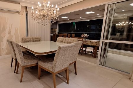 Apartamento à venda com 177m², 3 quartos e 3 vagas Apartamento à venda com 177m², 3 quartos e 3 vagasCopa