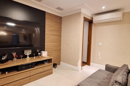 Apartamento à venda com 177m², 3 quartos e 3 vagas Apartamento à venda com 177m², 3 quartos e 3 vagasSala