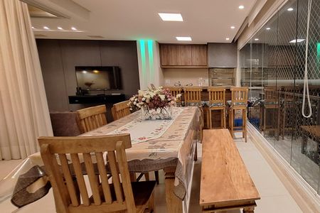 Apartamento à venda com 177m², 3 quartos e 3 vagas Apartamento à venda com 177m², 3 quartos e 3 vagasÁrea gourmet