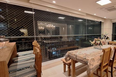 Apartamento à venda com 177m², 3 quartos e 3 vagas Apartamento à venda com 177m², 3 quartos e 3 vagasÁrea gourmet