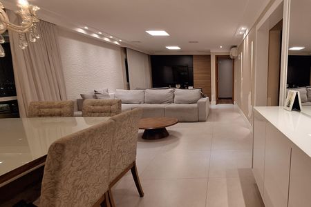 Apartamento à venda com 177m², 3 quartos e 3 vagas Apartamento à venda com 177m², 3 quartos e 3 vagasCopa