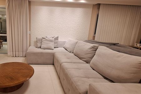 Apartamento à venda com 177m², 3 quartos e 3 vagas Apartamento à venda com 177m², 3 quartos e 3 vagasSala