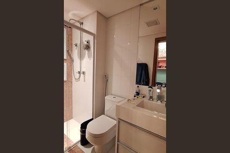 Apartamento à venda com 177m², 3 quartos e 3 vagas Apartamento à venda com 177m², 3 quartos e 3 vagasBanheiro da Suíte 2
