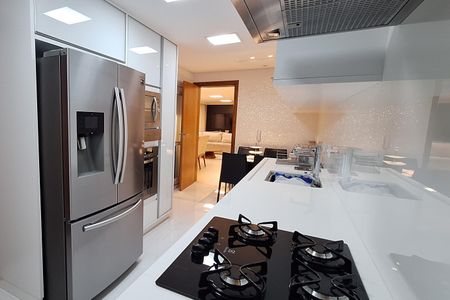 Apartamento à venda com 177m², 3 quartos e 3 vagas Apartamento à venda com 177m², 3 quartos e 3 vagasCozinha