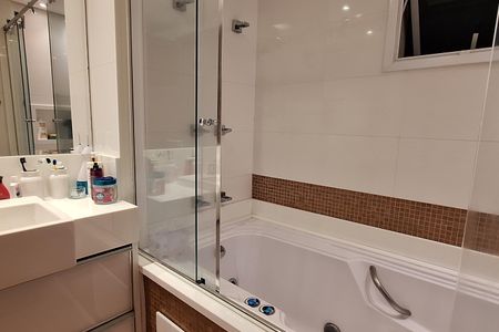 Apartamento à venda com 177m², 3 quartos e 3 vagas Apartamento à venda com 177m², 3 quartos e 3 vagasBanheiro da Suíte 1