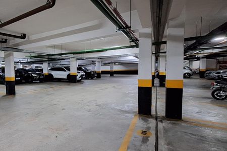 Apartamento à venda com 177m², 3 quartos e 3 vagas Apartamento à venda com 177m², 3 quartos e 3 vagasGaragem