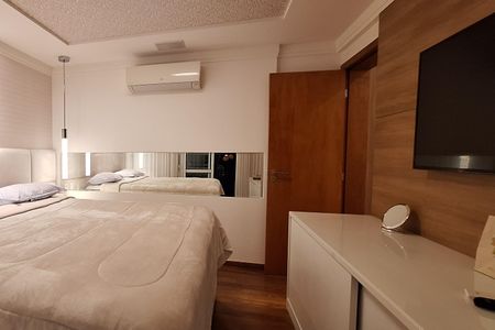 Apartamento à venda com 177m², 3 quartos e 3 vagas Apartamento à venda com 177m², 3 quartos e 3 vagasSuíte 1