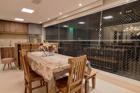 Apartamento à venda com 177m², 3 quartos e 3 vagas Apartamento à venda com 177m², 3 quartos e 3 vagasÁrea gourmet