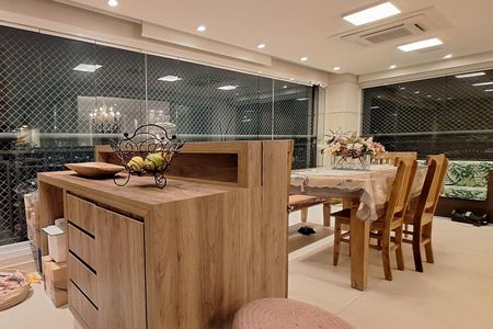Apartamento à venda com 177m², 3 quartos e 3 vagas Apartamento à venda com 177m², 3 quartos e 3 vagasÁrea gourmet