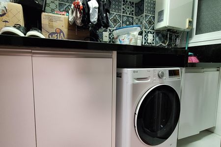 Apartamento à venda com 177m², 3 quartos e 3 vagas Apartamento à venda com 177m², 3 quartos e 3 vagasLavanderia