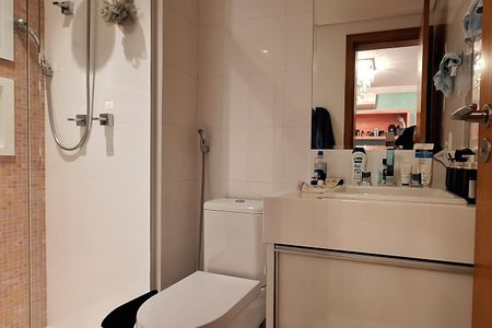 Apartamento à venda com 177m², 3 quartos e 3 vagas Apartamento à venda com 177m², 3 quartos e 3 vagasBanheiro da Suíte 2