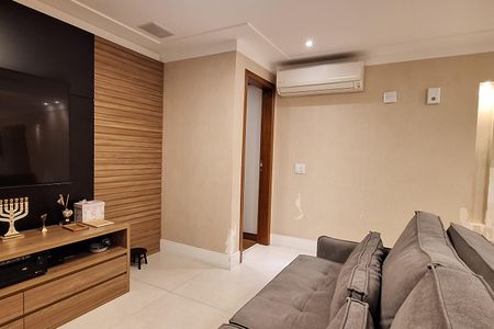 Apartamento à venda com 177m², 3 quartos e 3 vagas Apartamento à venda com 177m², 3 quartos e 3 vagasSala
