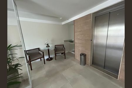 Apartamento à venda com 147m², 4 quartos e 2 vagasHall de entrada