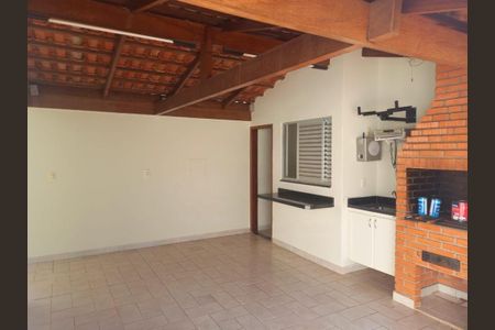 Casa para alugar com 239m², 4 quartos e 2 vagasÁrea comum