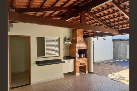 Casa para alugar com 239m², 4 quartos e 2 vagasÁrea comum