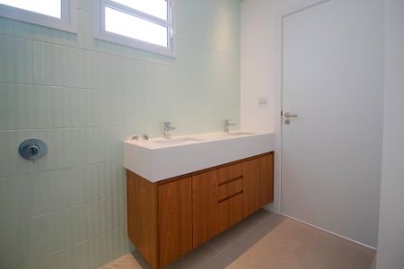 Apartamento à venda com 168m², 3 quartos e 1 vaga