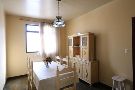 Apartamento à venda com 90m², 3 quartos e 1 vagaSala de Jantar