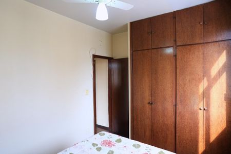 Apartamento à venda com 90m², 3 quartos e 1 vagaQuarto