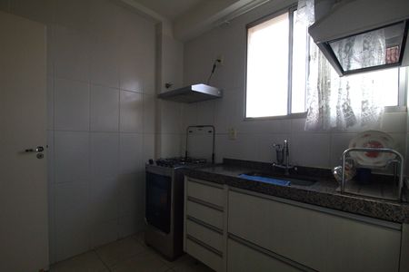 Apartamento à venda com 75m², 3 quartos e 2 vagasCozinha 