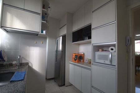 Apartamento à venda com 75m², 3 quartos e 2 vagasCozinha 