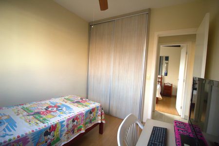 Apartamento à venda com 75m², 3 quartos e 2 vagasQuarto 01