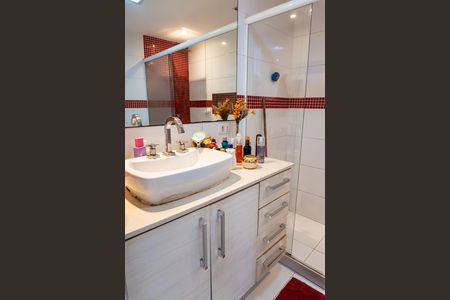 Apartamento à venda com 76m², 2 quartos e 1 vaga