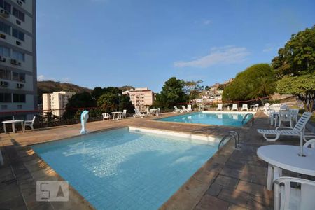 Apartamento à venda com 76m², 2 quartos e 1 vaga